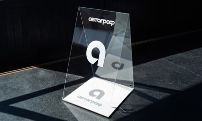 E4